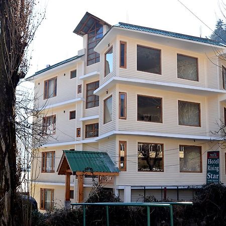 Hotel Rising Star Manāli Exteriör bild